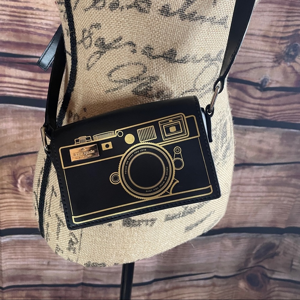 Kate Spade Lemon Street CAMERA Gwen Crossbody - Picture 8 of 13